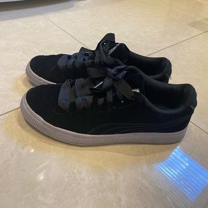Puma Black Velvet Sneakers